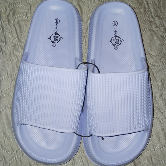 NWT! SOLE MATES SLIDES Sz Medium 7-8 - Picture 7 of 12